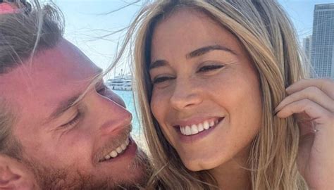 diletta leotta ass|Diletta Leotta in vacanza damore a Miami con Karius, gli scatti in ...